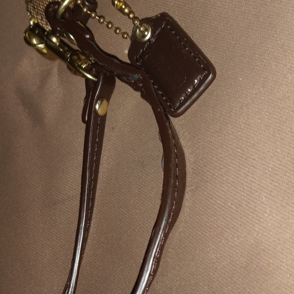 Coach wristlet - Picture 3 of 6